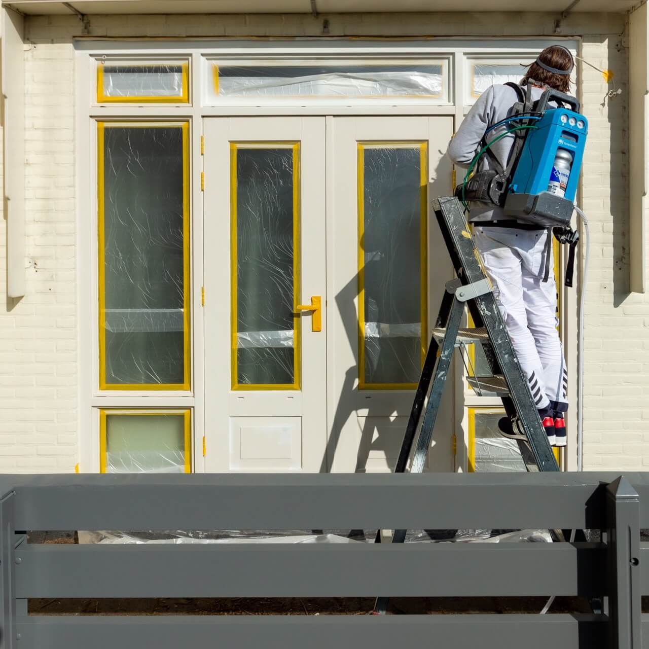 Spraymaster in actie op trap